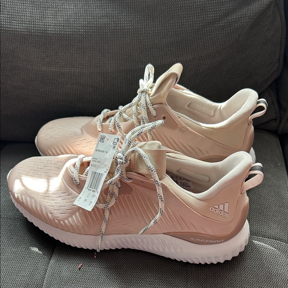 Adidas alphabounce 1 Women's beige Athletic Sneakers 8.5 NWT